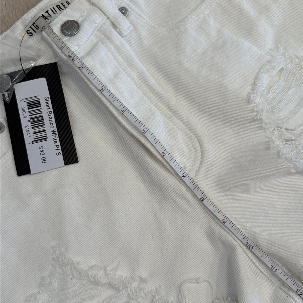 SIGNATURE8 Ultra High Rise Branco Short - Picture 15 of 16